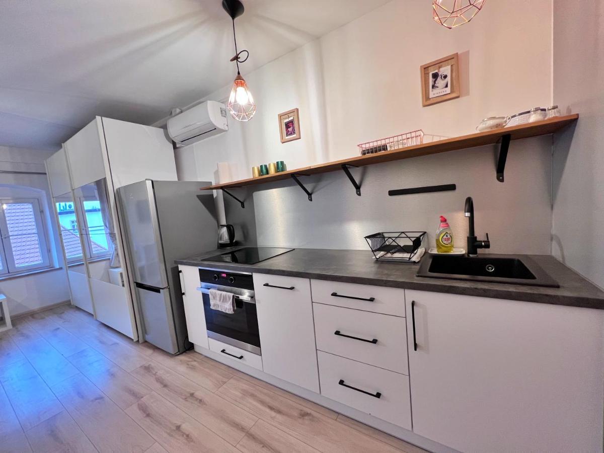 Apartament W Samym Centrum Jeleniej Gory Jelenia Gora Exterior photo